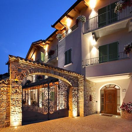 La Rocca Bed and Breakfast Carrù Εξωτερικό φωτογραφία
