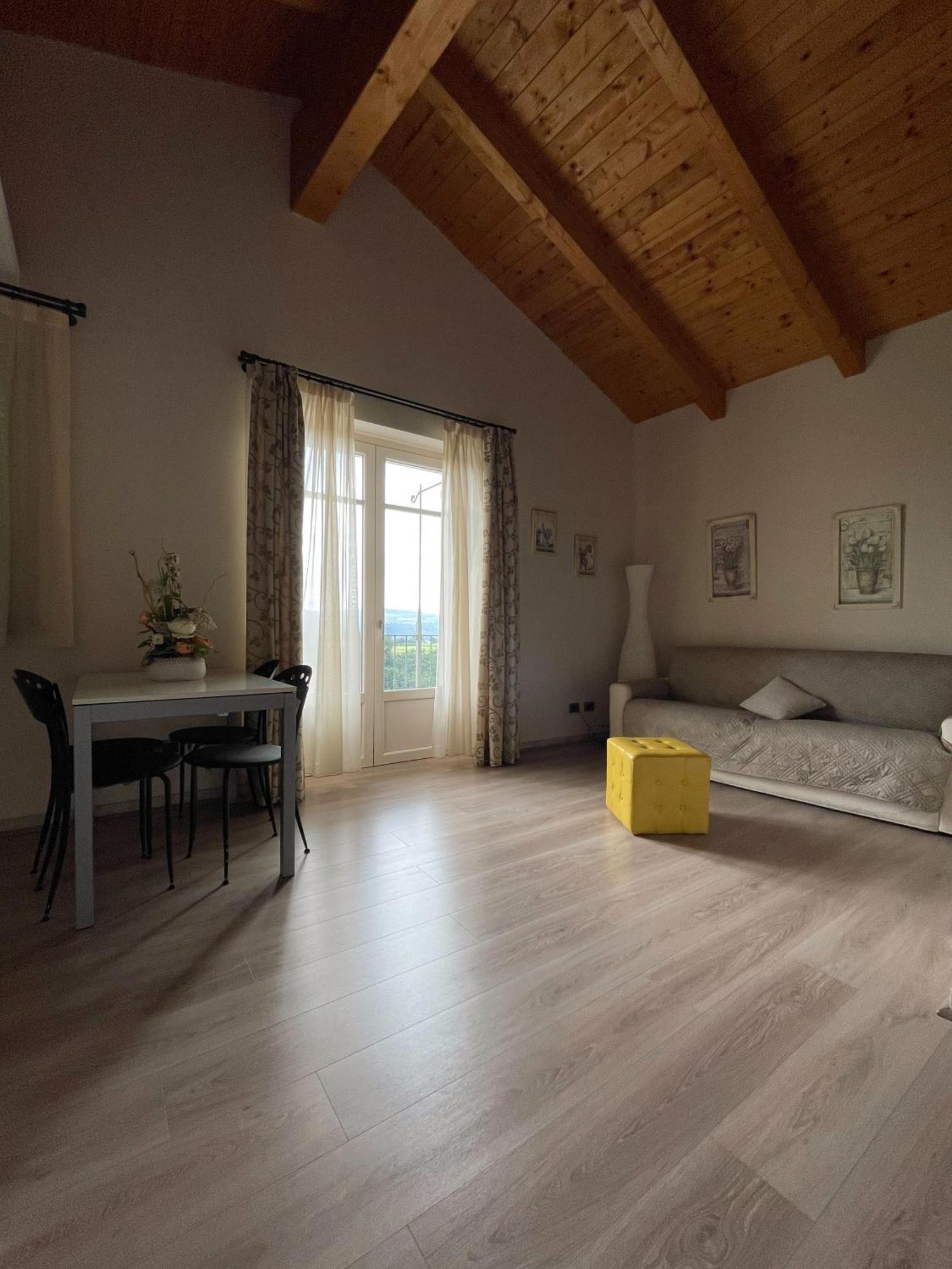 La Rocca Bed and Breakfast Carrù Εξωτερικό φωτογραφία