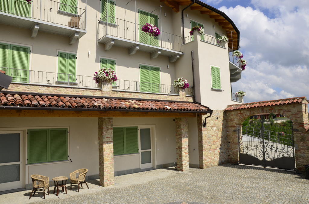 La Rocca Bed and Breakfast Carrù Εξωτερικό φωτογραφία